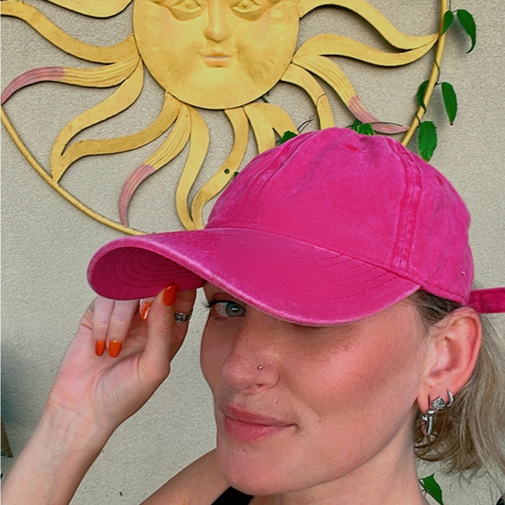 Pink baseball cap - Picture 4 of 4
